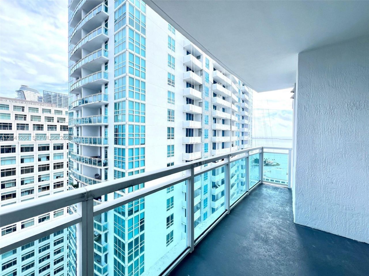 951 Brickell Ave , Unit 3300, Miami, FL 33131 Photo