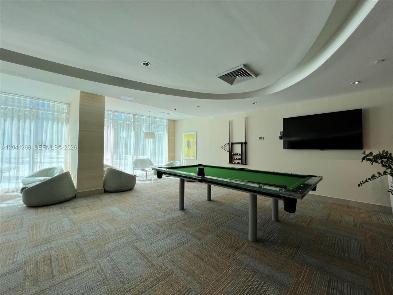 951 Brickell Ave , Unit 3300, Miami, FL 33131 Photo