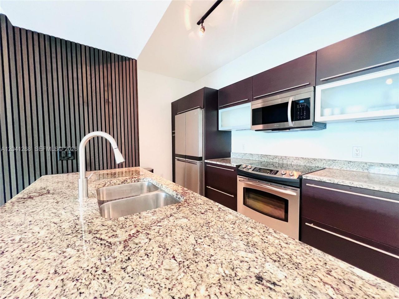 951 Brickell Ave , Unit 3300, Miami, FL 33131 Photo
