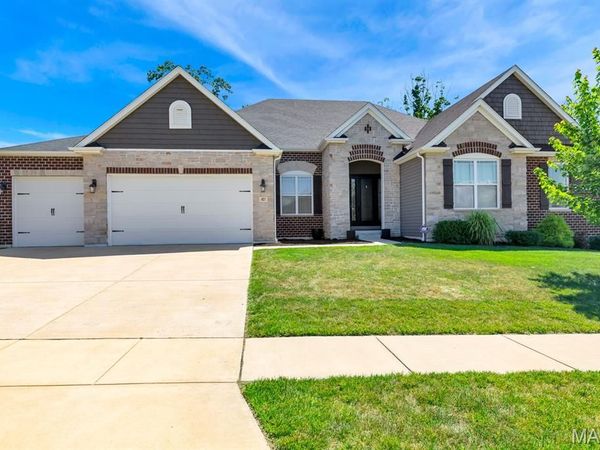 401 Hamlet Court, O'Fallon, MO 63367