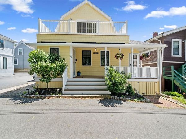 32 Maple Ave, Nahant, MA 01908