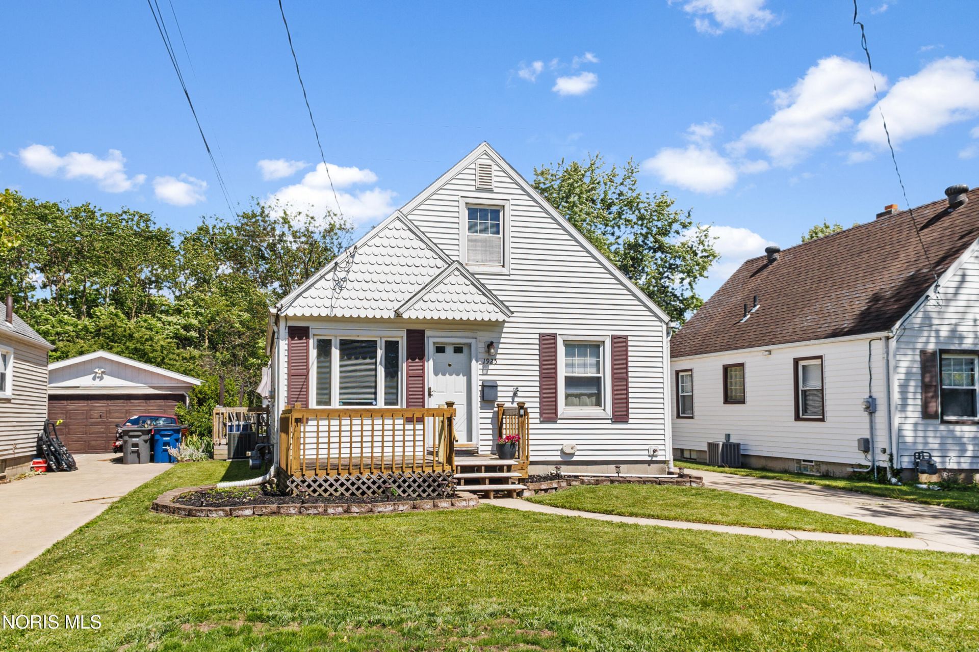 1925 Meadowlark Avenue, Toledo, OH 43614 Main Photo