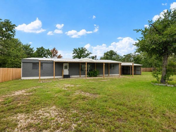 133 Deer RUN , Smithville, TX 78957