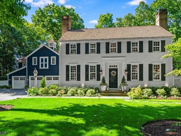 11 Red Oak Row, Chester, NJ 07930