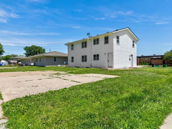 102 NW Sharmin Drive, Ankeny, IA 50023