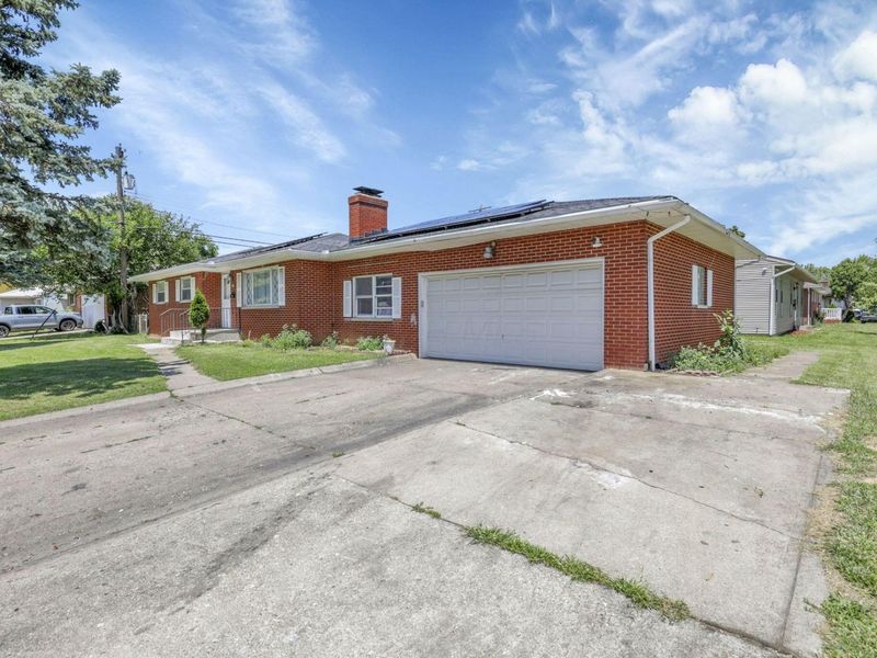 1546 Sandalwood Place, Columbus, OH 43229 Photo 3