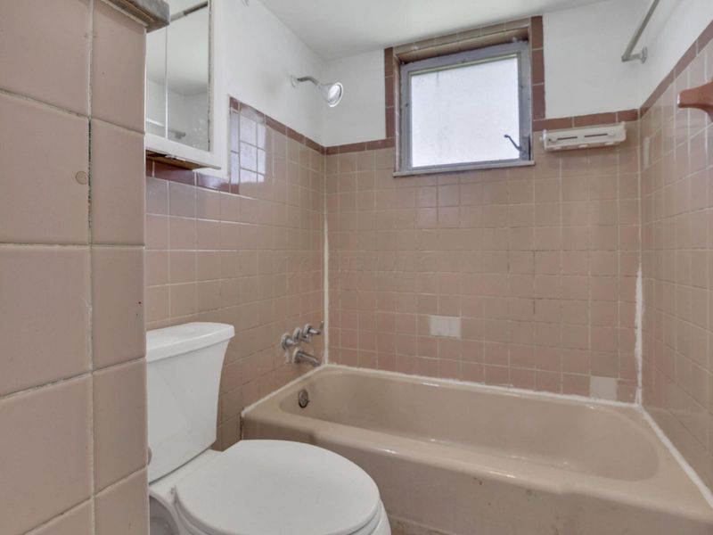1546 Sandalwood Place, Columbus, OH 43229 Photo 30