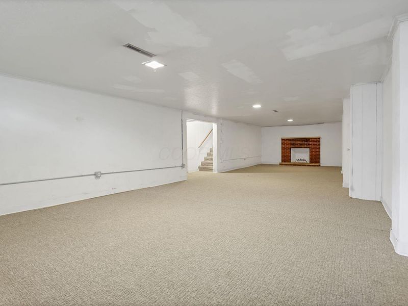 1546 Sandalwood Place, Columbus, OH 43229 Photo 32