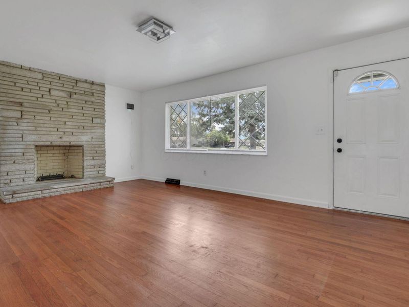 1546 Sandalwood Place, Columbus, OH 43229 Photo 9