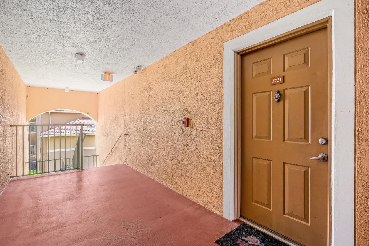 3721 NW Mediterranean Lane, Unit 8-304, Jensen Beach, FL 34957 Photo