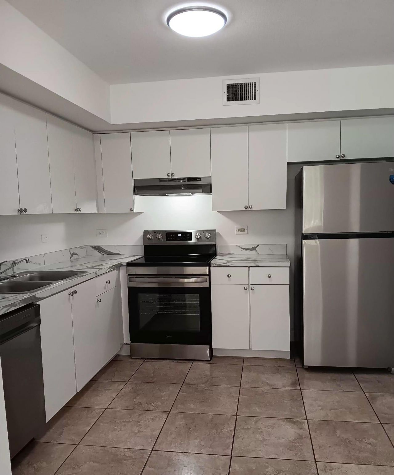 3650 N 56th Avenue, Unit 504, Hollywood, FL 33021 Photo