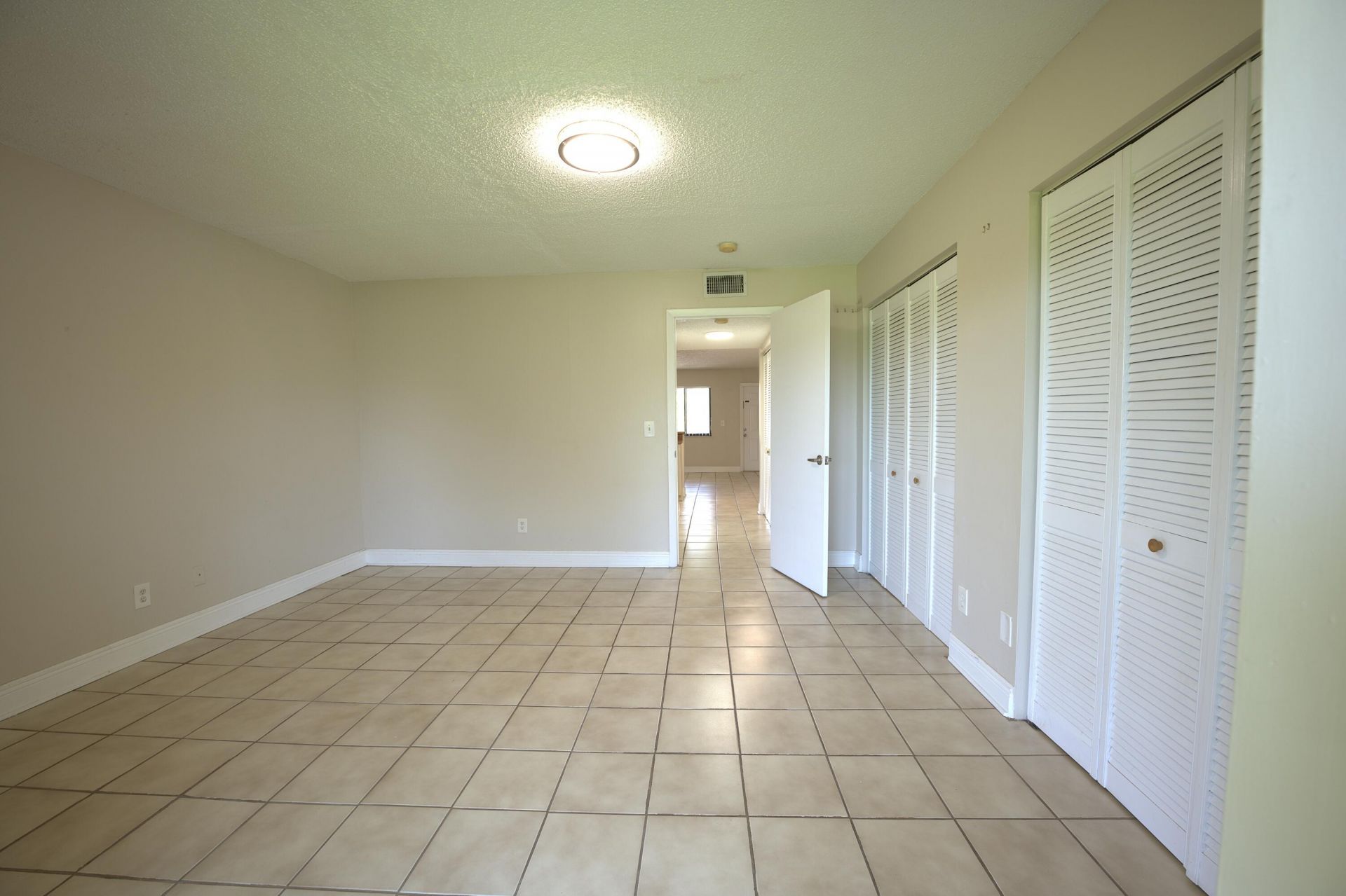 1523 Meadows Circle W, Boynton Beach, FL 33436 Photo