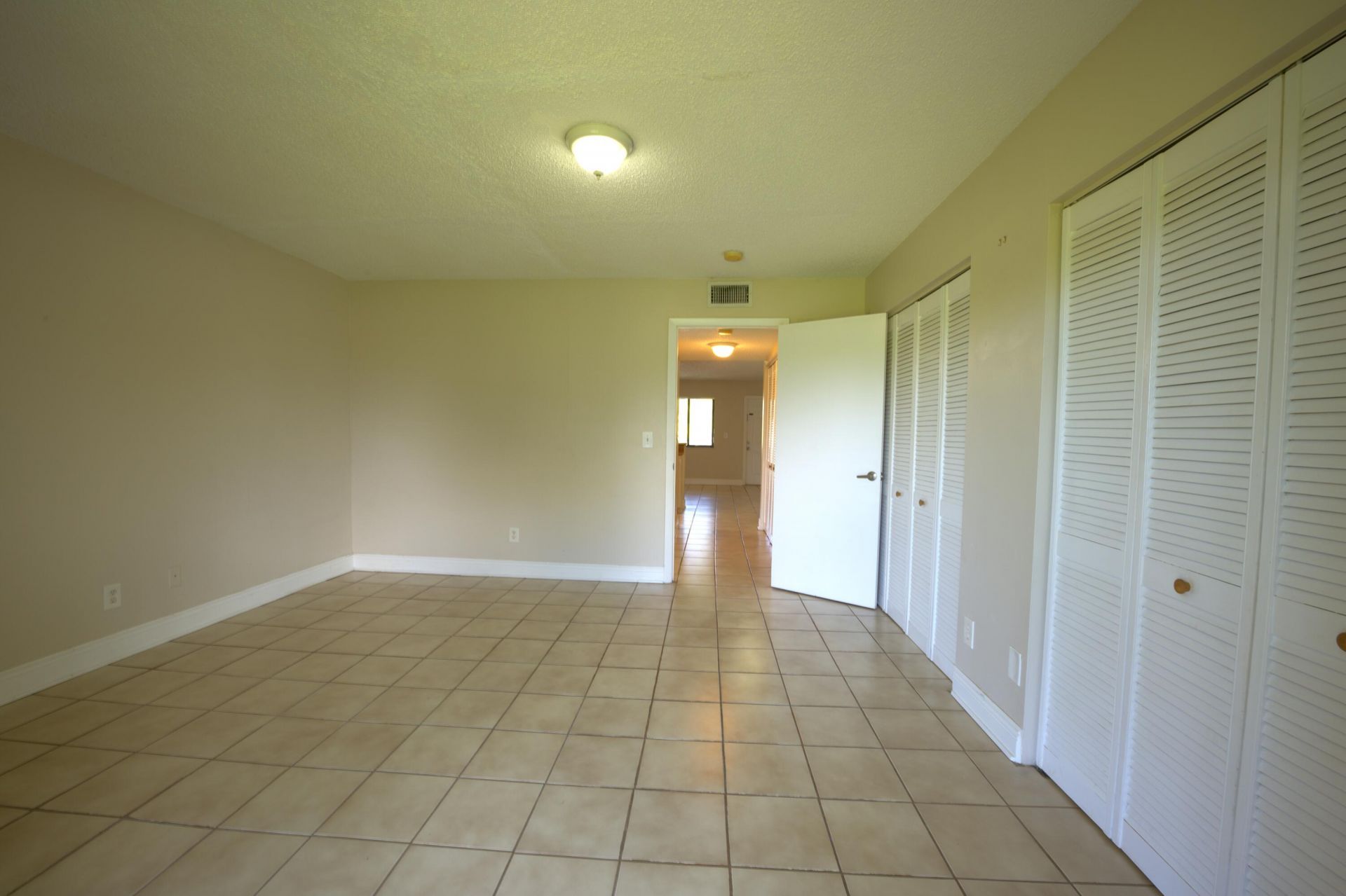1523 Meadows Circle W, Boynton Beach, FL 33436 Photo