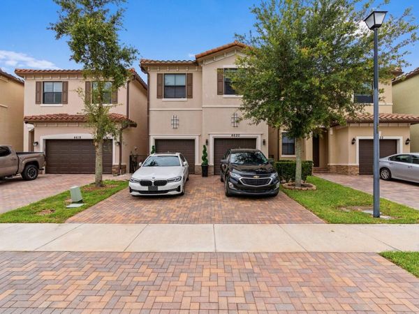 4620 NW 58th Street, Tamarac, FL 33319