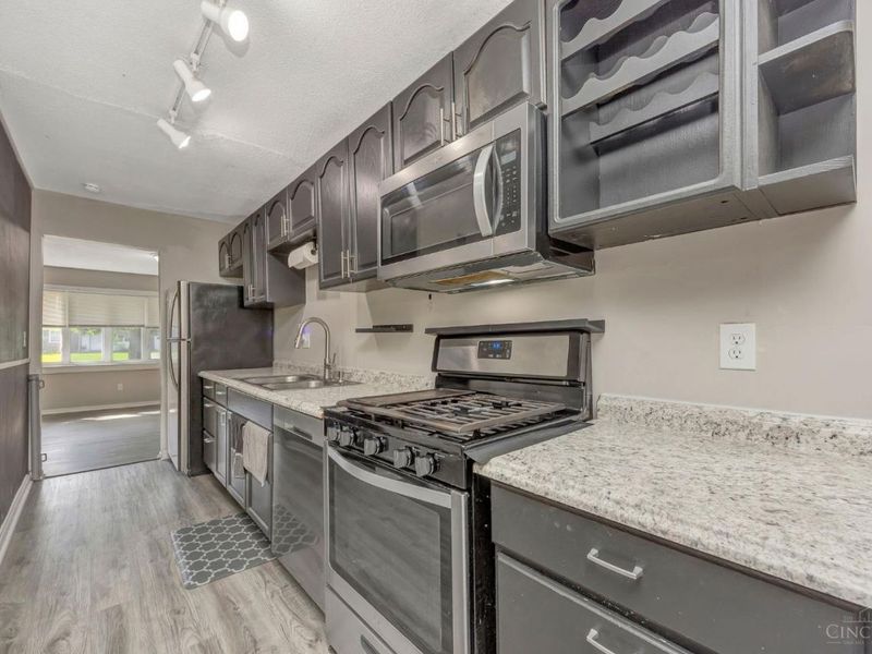 7359 Estate Court, Springfield Township, OH 45224 Photo 9