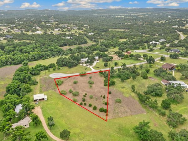 128 RIO GRANDE DR, Blanco, TX 78606