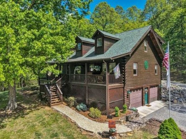634 Zimmerman RD , Blue Ridge, VA 24064