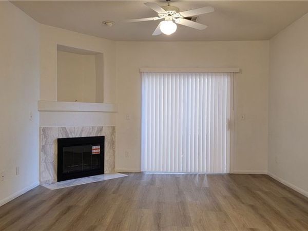 3320 S Fort Apache Road , Unit 111, Las Vegas, NV 89117