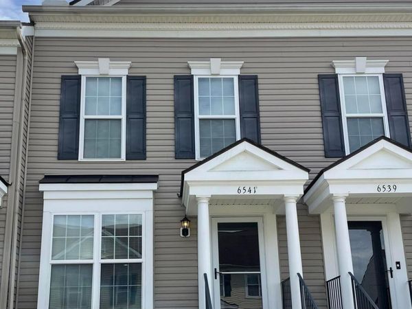 6541 Nottinghill Trail Drive, Unit 15, Canal Winchester, OH 43110