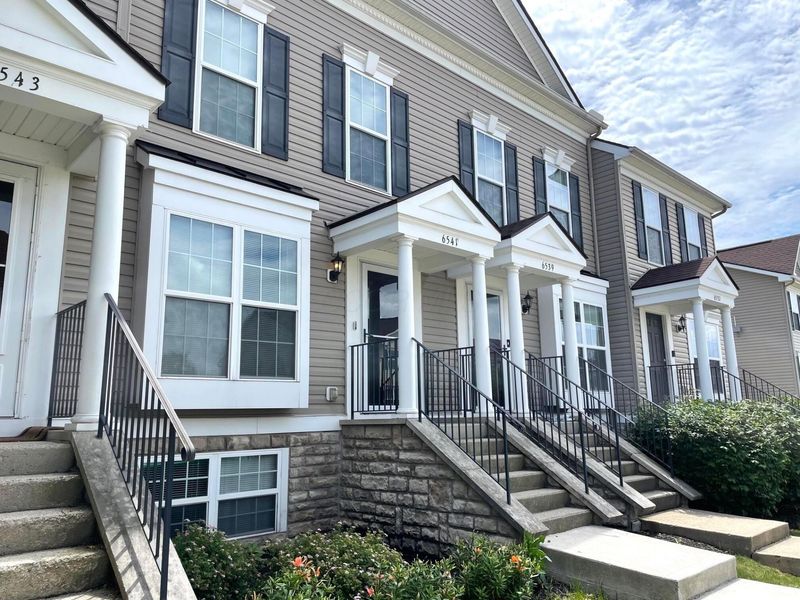 6541 Nottinghill Trail Drive, Unit 15, Canal Winchester, OH 43110 Photo 2