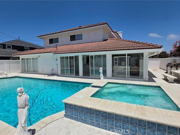 9092 Adelia Circle, Huntington Beach, CA 92646