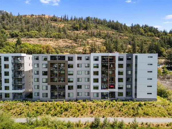 1361 Goldstream Ave, Unit #613, Langford, BC V9B 7B4
