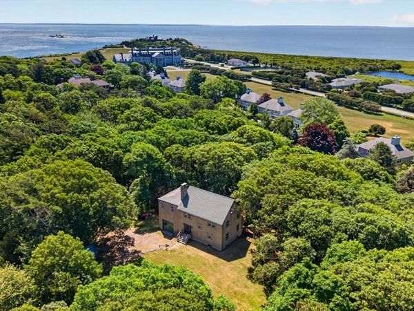 21 Mattarest Ln, Dartmouth, MA 02748