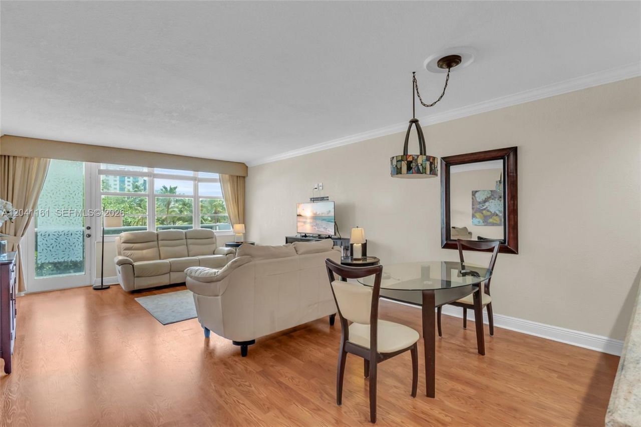 3725 S Ocean Dr, Unit 422, Hollywood, FL 33019 Photo
