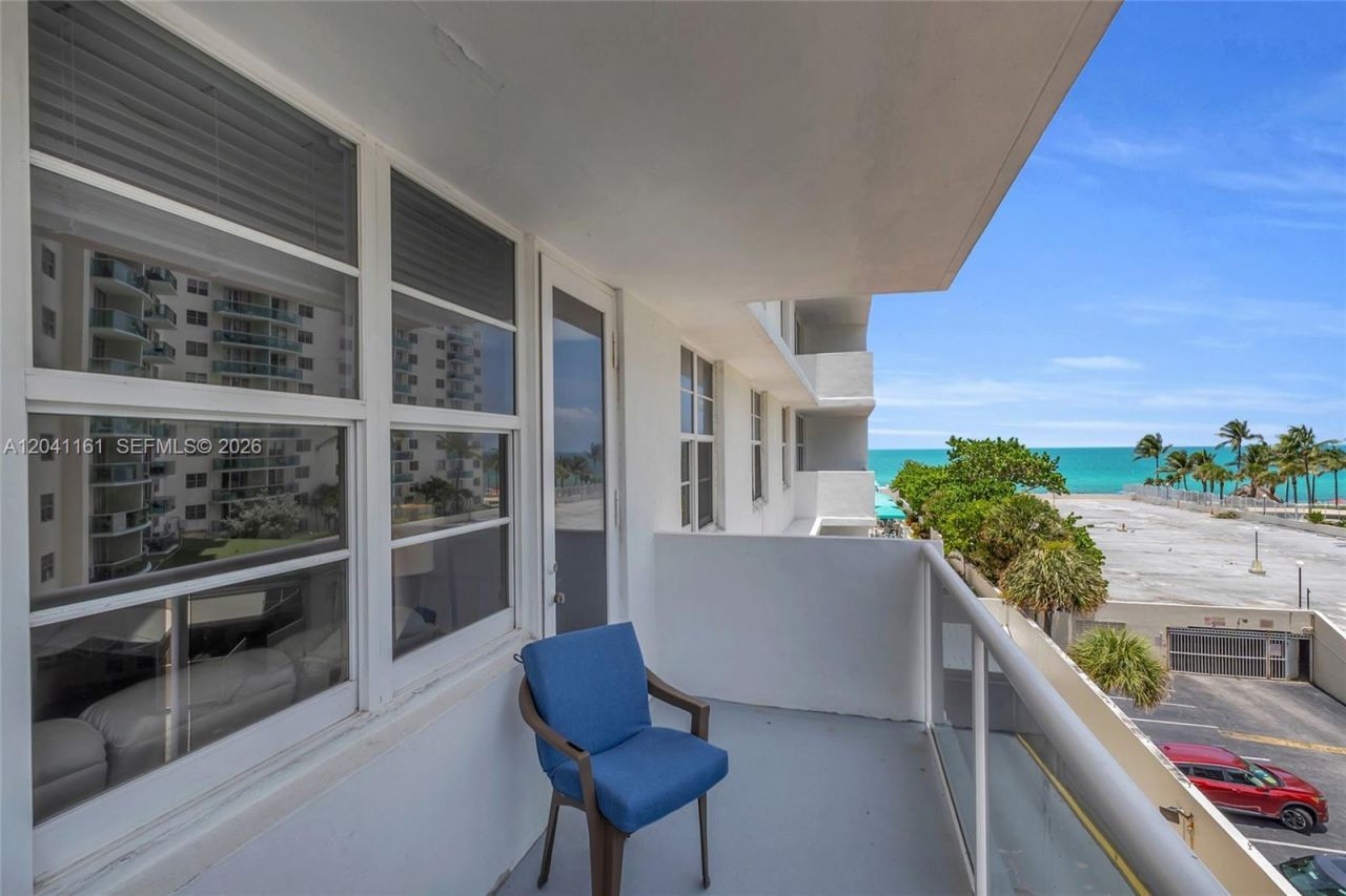 3725 S Ocean Dr, Unit 422, Hollywood, FL 33019 Photo