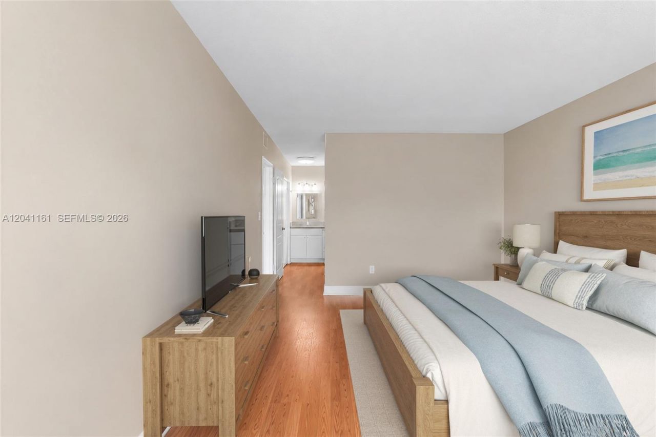 3725 S Ocean Dr, Unit 422, Hollywood, FL 33019 Photo