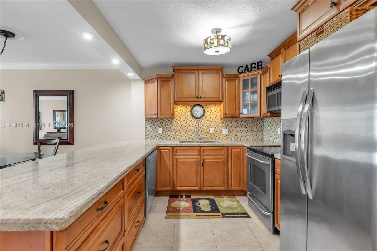 3725 S Ocean Dr, Unit 422, Hollywood, FL 33019 Photo