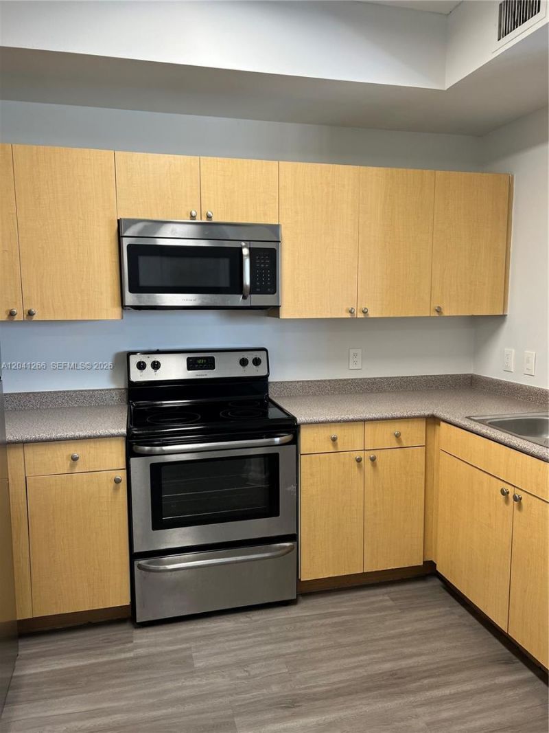 1919 Van Buren St , Unit 818A, Hollywood, FL 33020 Photo