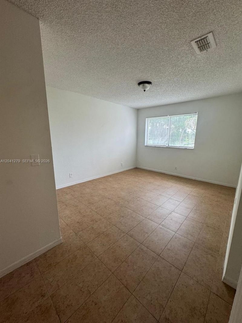 3400 N Pinewalk Dr N , Unit 924, Margate, FL 33063 Photo