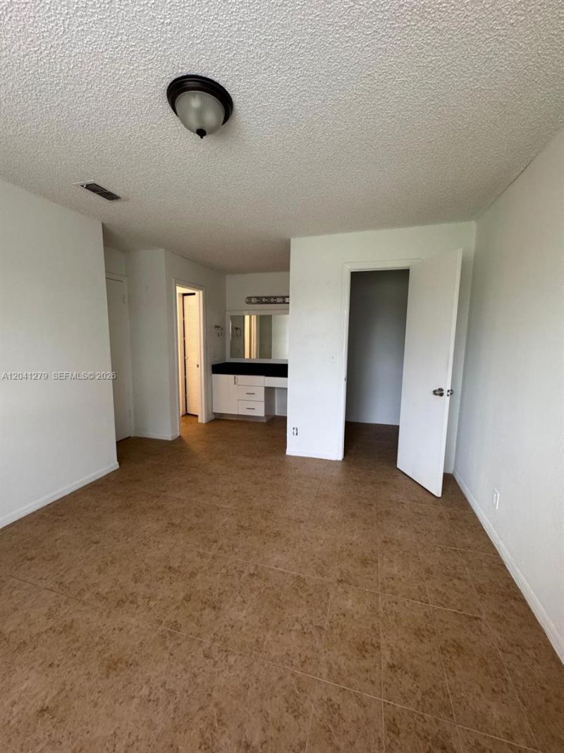 3400 N Pinewalk Dr N , Unit 924, Margate, FL 33063 Photo