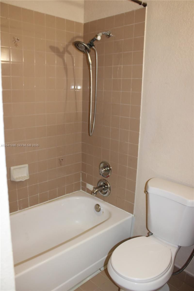 5446 W 26th Ave, Unit C-20, Hialeah, FL 33016 Photo