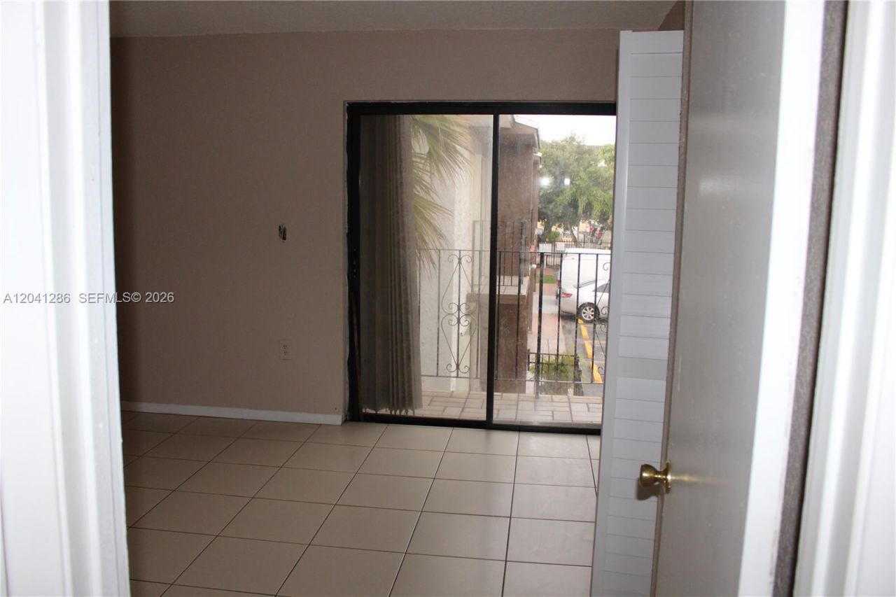 5446 W 26th Ave, Unit C-20, Hialeah, FL 33016 Photo