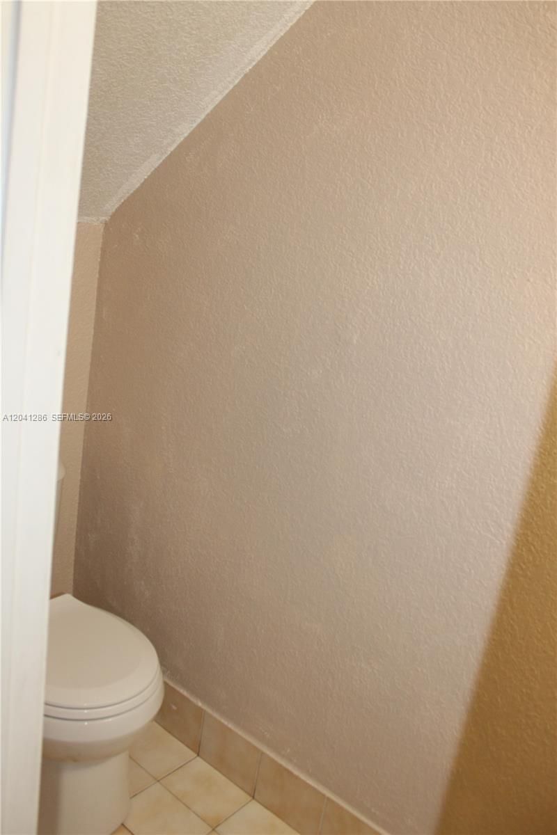 5446 W 26th Ave, Unit C-20, Hialeah, FL 33016 Photo