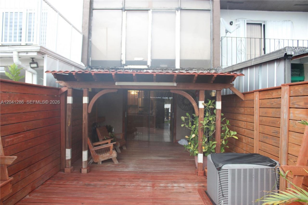 5446 W 26th Ave, Unit C-20, Hialeah, FL 33016 Photo