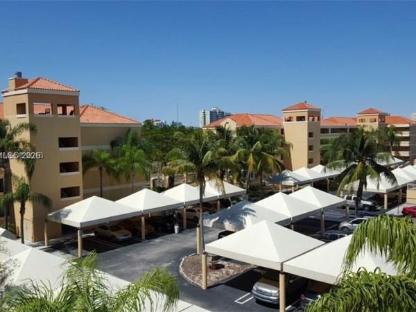 201 NW 7th St , Unit 408, Miami, FL 33136
