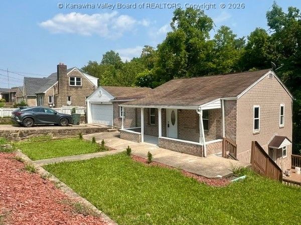 916 Lincoln Avenue, South Charleston, WV 25309