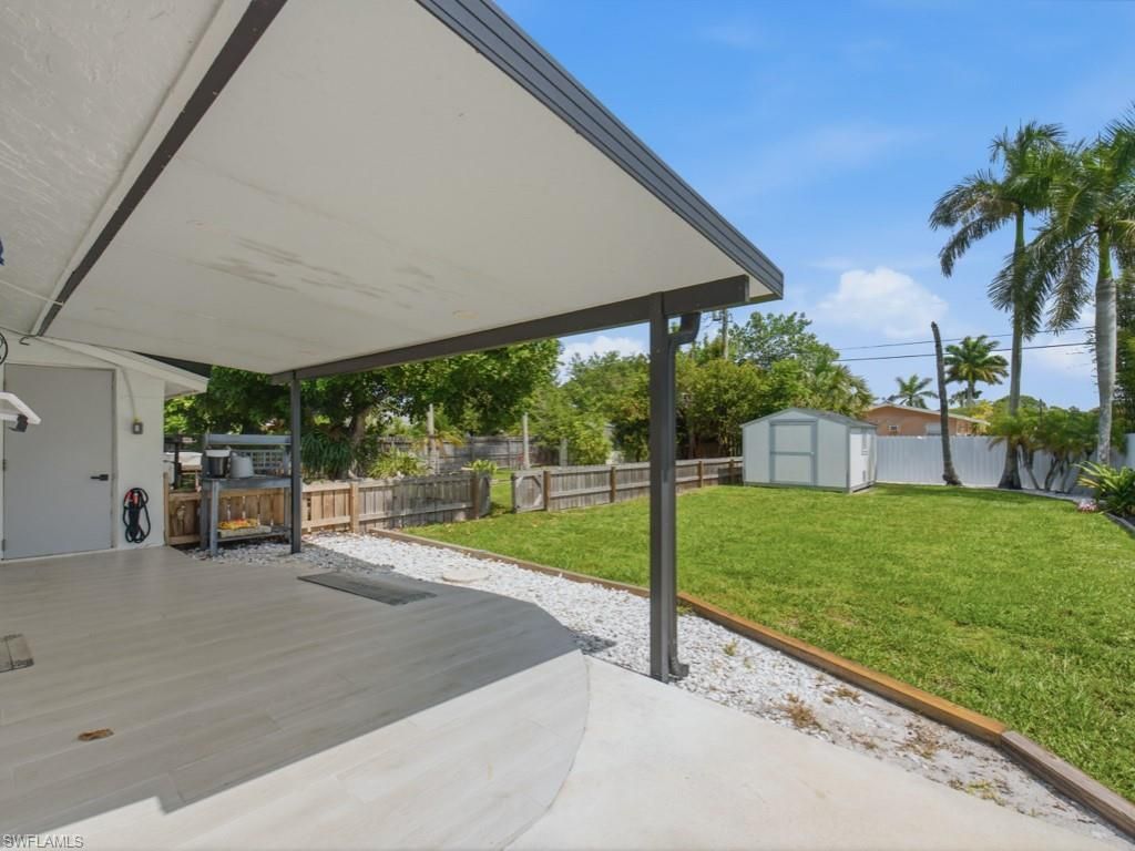 3577 Hibiscus Ave, Naples, FL 34104 Photo