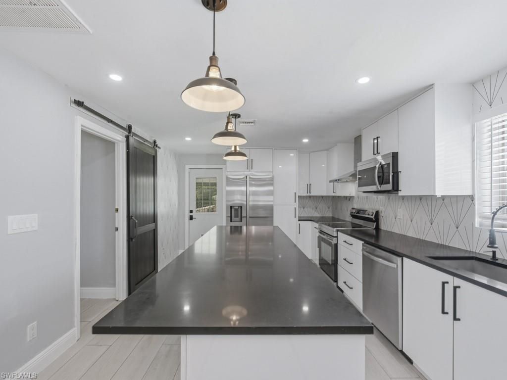 3577 Hibiscus Ave, Naples, FL 34104 Photo