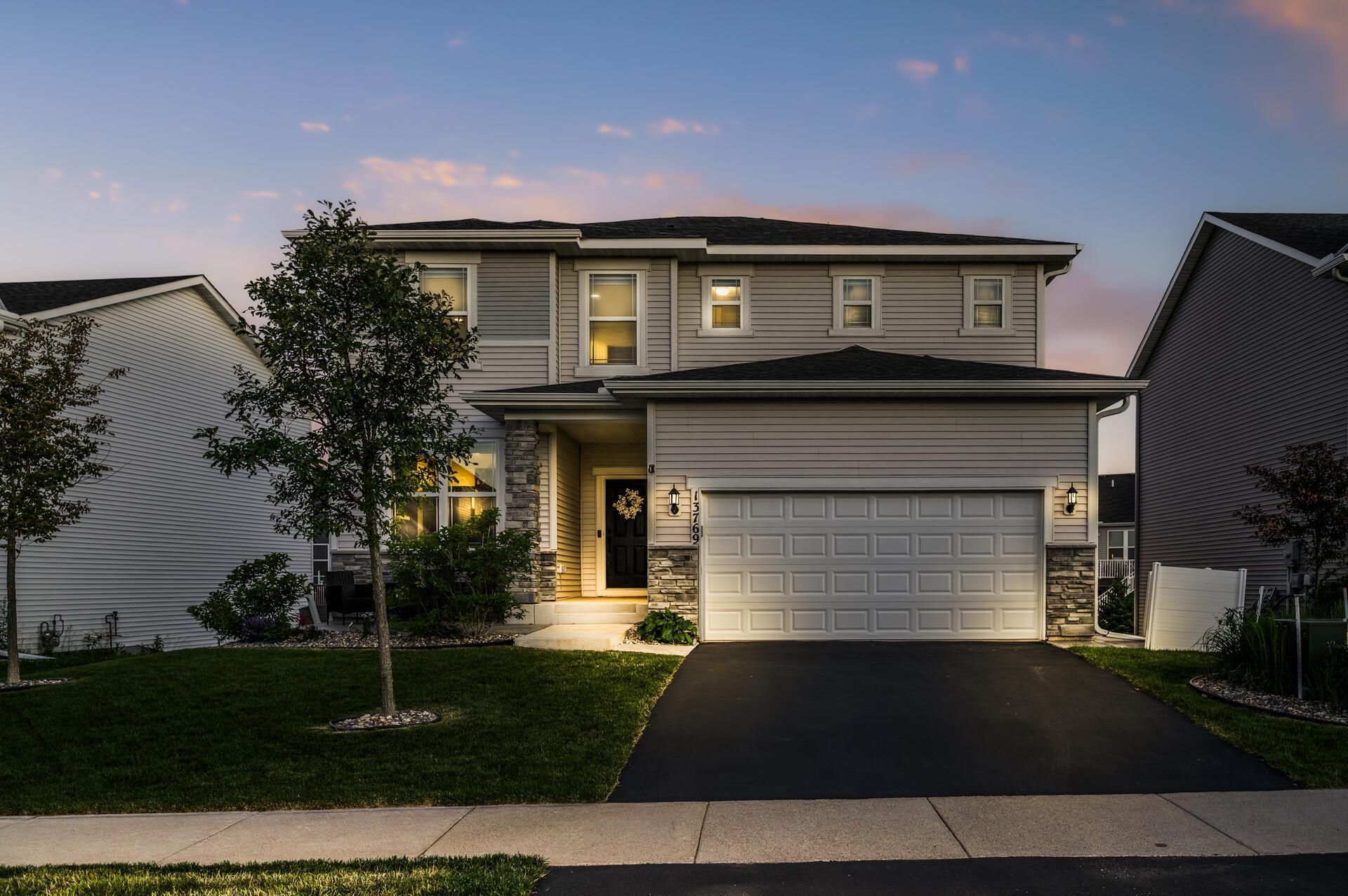 13769 56th Place N, Plymouth, MN 55446 Main Photo