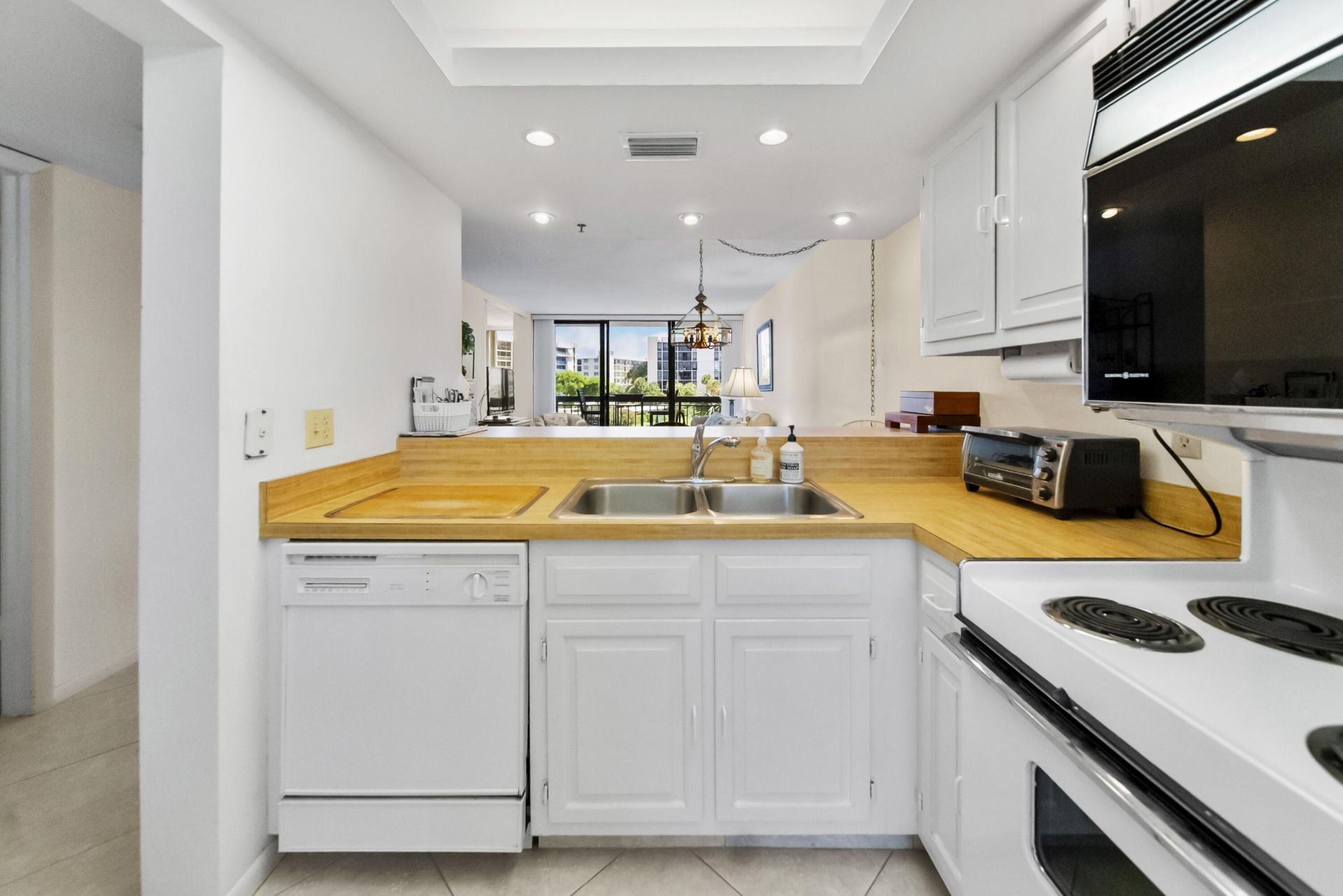 2687 N Ocean Boulevard, Unit 303, Boca Raton, FL 33431 Photo