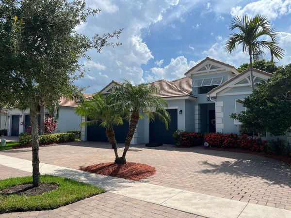 127 Palm Beach Plantation Boulevard, West Palm Beach, FL 33411
