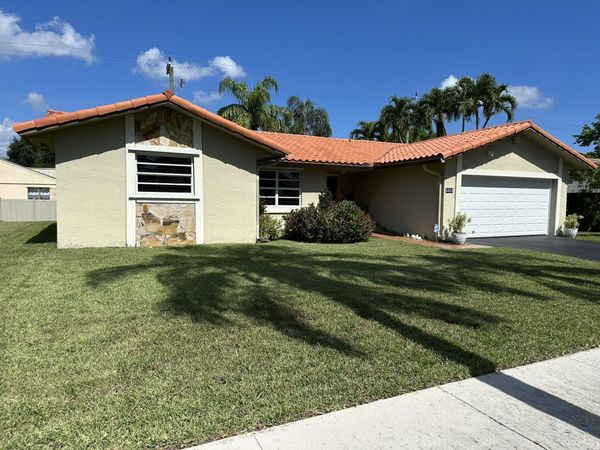 5511 SW 114th Avenue, Cooper City, FL 33330