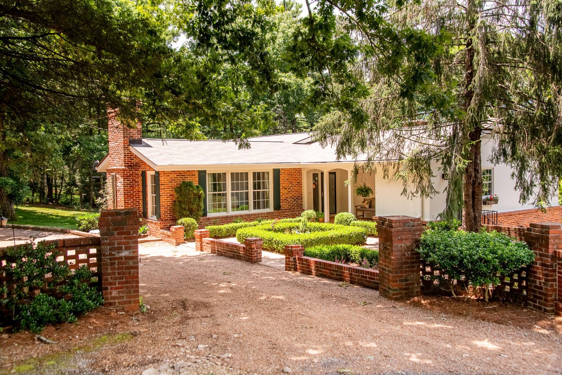 1008 Fort Stephenson Terrace, Lookout Mountain, TN 37350 Main Photo