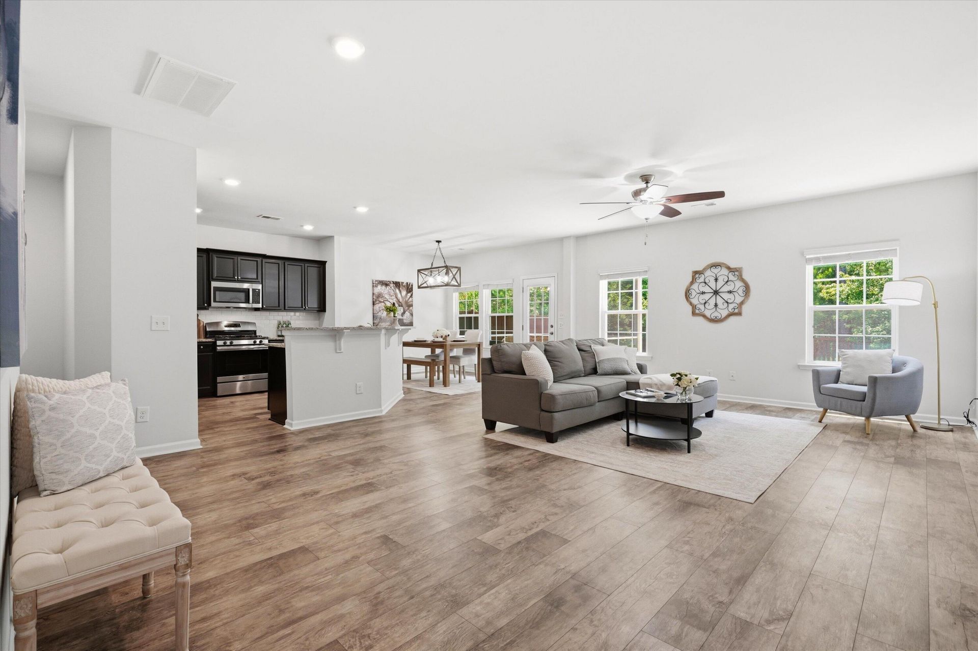 5046 White Cedar Road Photo 4