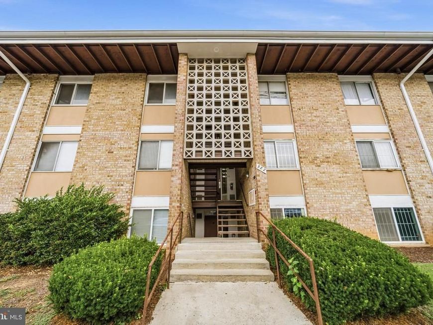 582 Wilson Bridge Drive, Unit 6783 B-2, Oxon Hill, MD 20745 Main Photo