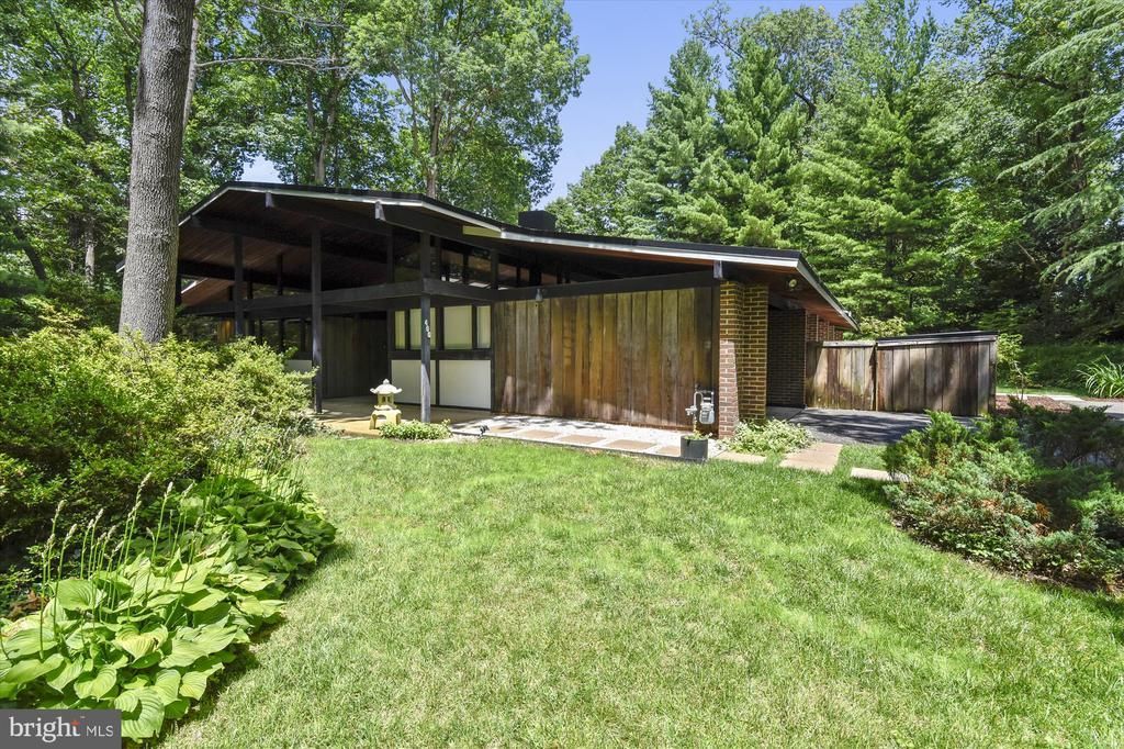 400 W Windsor Avenue, Alexandria, VA 22302 Main Photo
